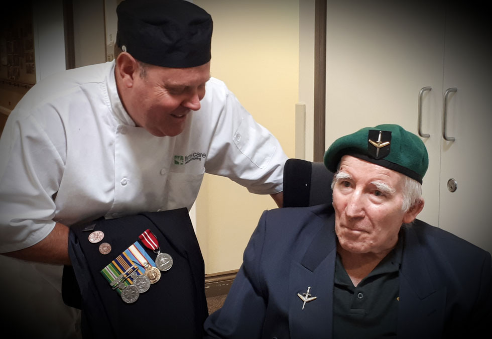 73-year-old ex-commando forms special bond with chef